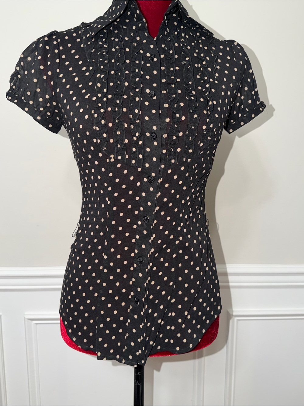 Bebe Women's Black Polka Dot Short-Sleeve Button-Up Top XS